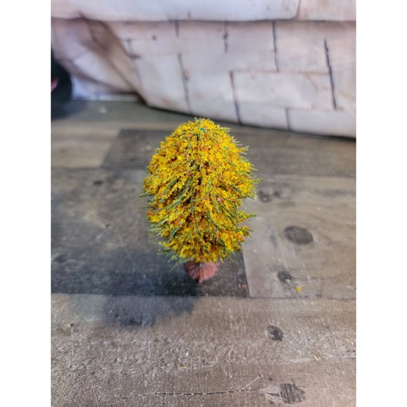 Village accessory yellow orange bush tree decor - Picture 1 of 4